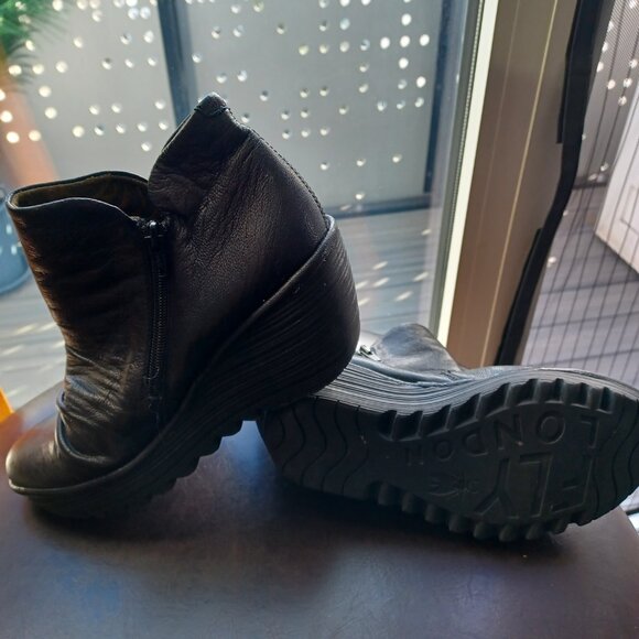 Fly London Yip Wedge Boots Booties 39W - Picture 2 of 5